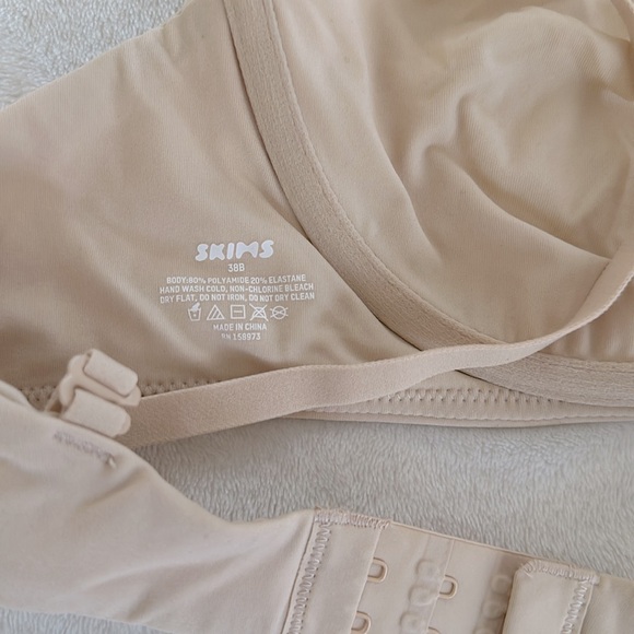 SKIMS FITS EVERYBODY UNLINED DEMI BRA - Picture 8 of 8